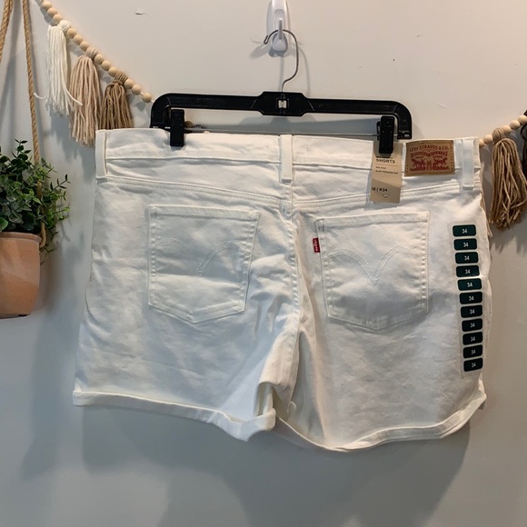 NWT levi mid-length distressed  white shorts - Picture 2 of 7